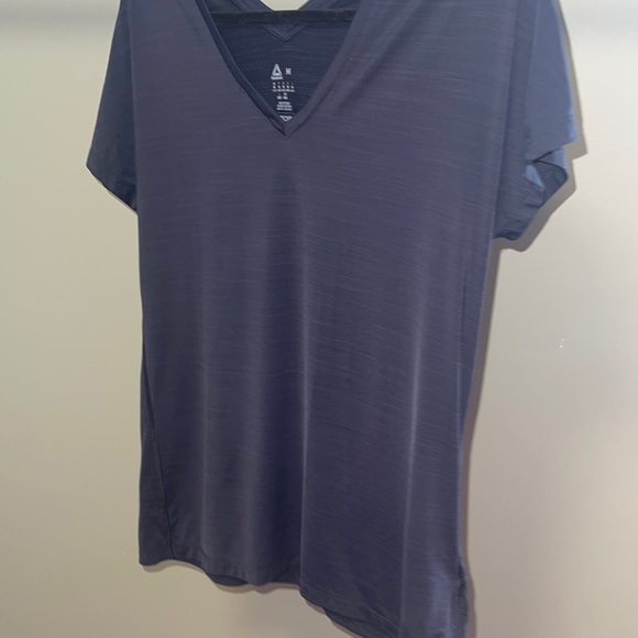 REEBOK Women's Size medium Black Performance Short Sleeved Activewear Top - Picture 2 of 5